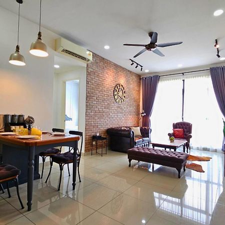 Conezion Near Ioi City Mall, Maeps Serdang, Putrajaya By Cloud Host Buitenkant foto