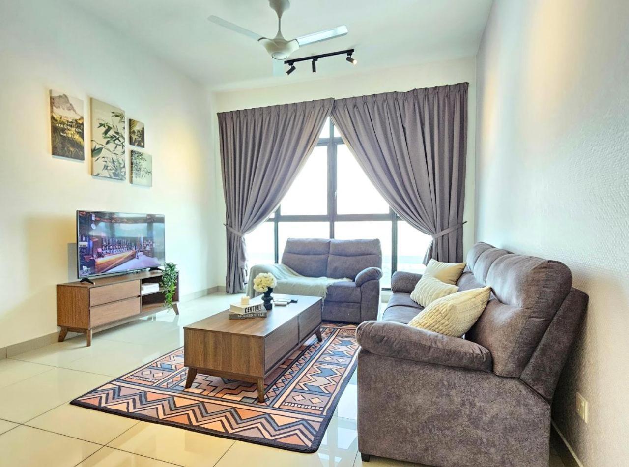 Conezion Near Ioi City Mall, Maeps Serdang, Putrajaya By Cloud Host Buitenkant foto