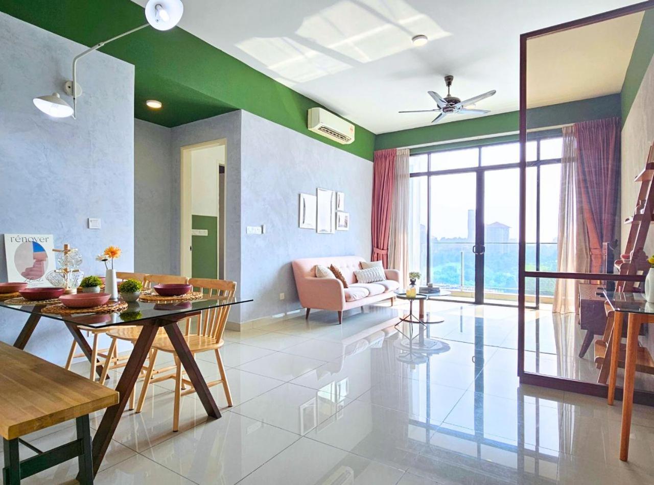 Conezion Near Ioi City Mall, Maeps Serdang, Putrajaya By Cloud Host Kamer foto