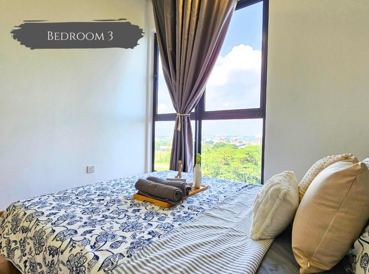 Conezion Near Ioi City Mall, Maeps Serdang, Putrajaya By Cloud Host Kamer foto