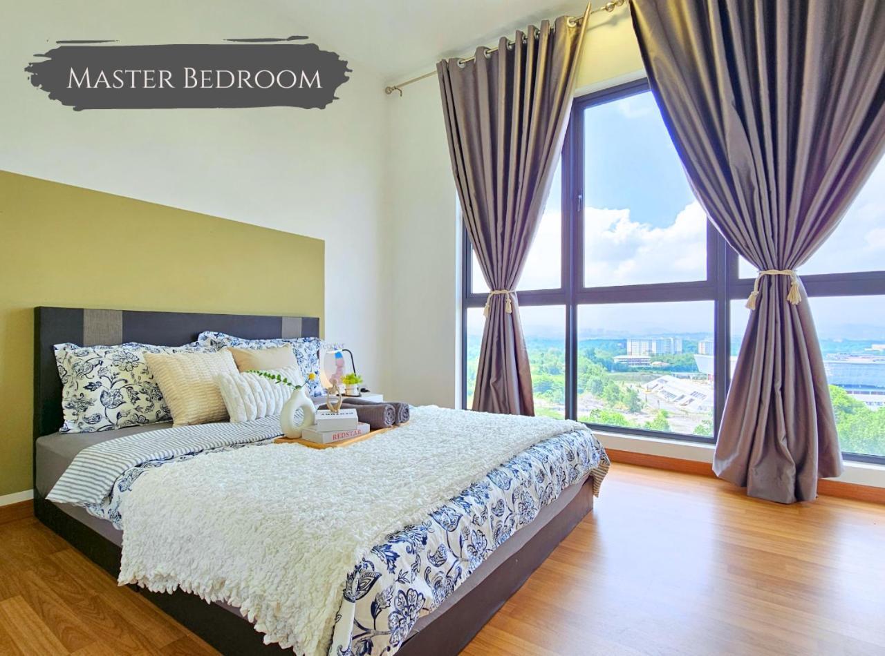 Conezion Near Ioi City Mall, Maeps Serdang, Putrajaya By Cloud Host Kamer foto