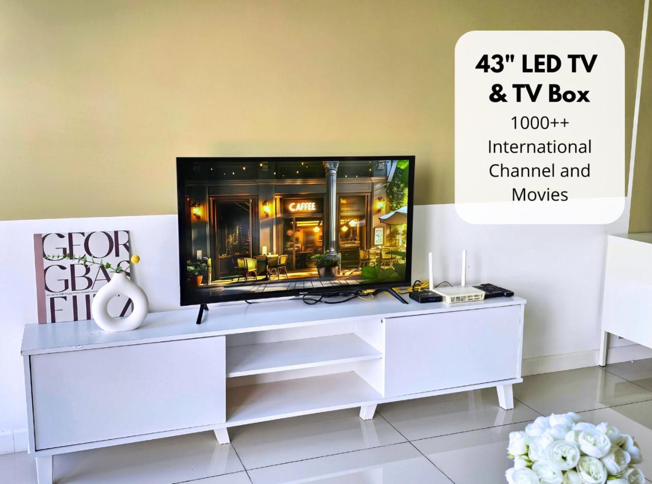 Conezion Near Ioi City Mall, Maeps Serdang, Putrajaya By Cloud Host Kamer foto