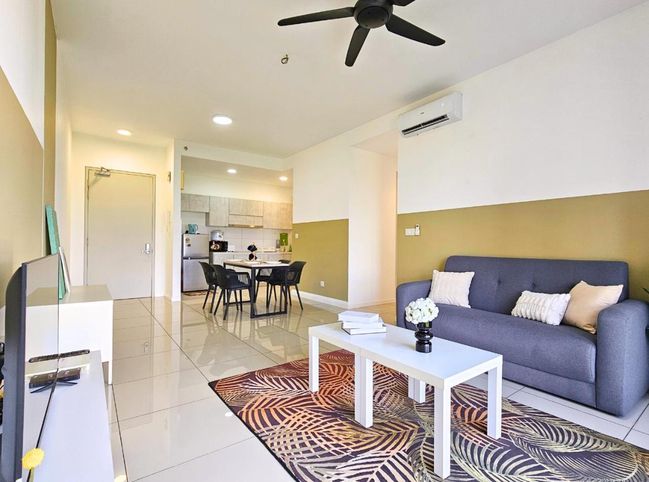 Conezion Near Ioi City Mall, Maeps Serdang, Putrajaya By Cloud Host Kamer foto