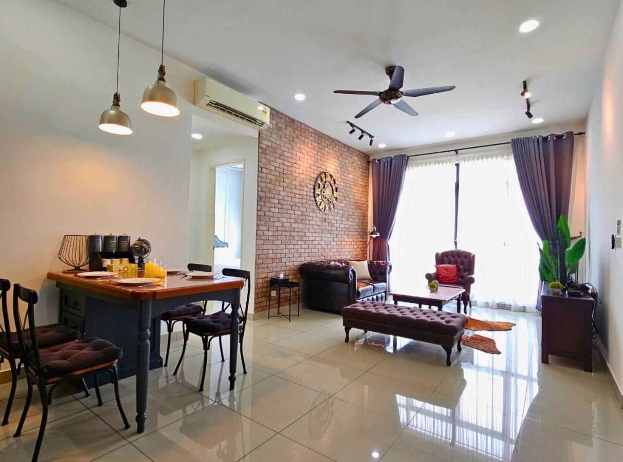 Conezion Near Ioi City Mall, Maeps Serdang, Putrajaya By Cloud Host Buitenkant foto